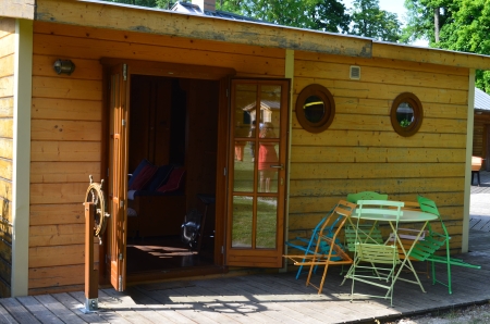 Image hebergement insolite CABANE DE SAM