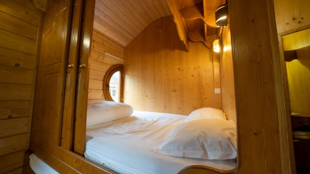 Image hebergement insolite CABANE DE SAM