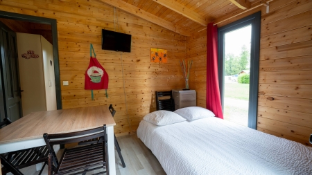 Image hebergement insolite CABANE DE GRETEL