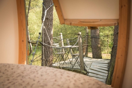 Image hebergement insolite CABANE LOV'NID