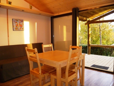 Image hebergement insolite CHALET BOIS