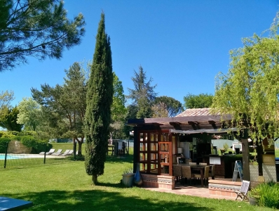 Image hebergement insolite CHALET BOIS