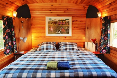 Image hebergement insolite MANOIR DU BOIS JOLY - ROULOTTE VINTAGE