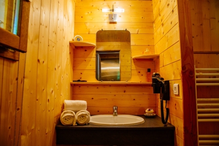 Image hebergement insolite OENOLODGE AVEC SPA