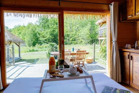 Image hebergement insolite CABANE INDONÉSIENNE AVEC SPA