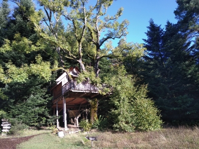 Image hebergement insolite CABANE COSY LE REPÈRE