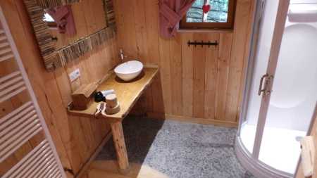 Image hebergement insolite CABANE COSY LE REPÈRE