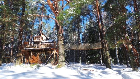 Image hebergement insolite CABANE COSY LA FUN