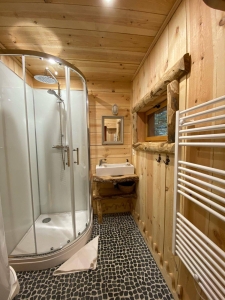 Image hebergement insolite CABANE COSY LA FUN