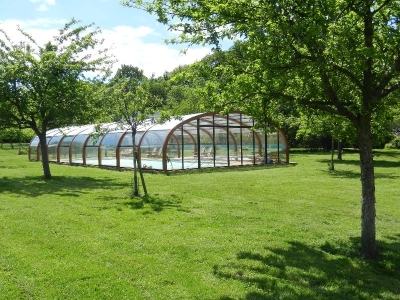Image hebergement insolite LE GÎTE DES 3 VACHES : CHEMINEE, PISCINE ET JACUZZI