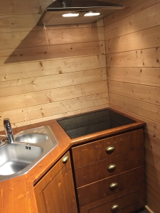Image hebergement insolite CABANE INSOLITE AVEC SPA PRIVATIF EN ARDÈCHE