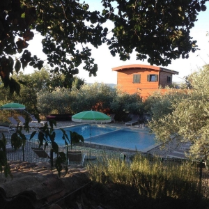 Image hebergement insolite CABANE INSOLITE AVEC SPA PRIVATIF EN ARDÈCHE