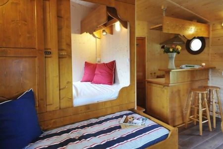 Image hebergement insolite CABANE DE SAM AVEC SPA PRIVATIF