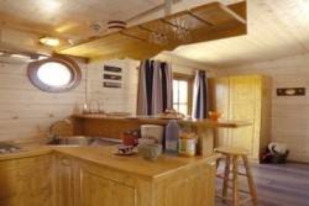 Image hebergement insolite CABANE DE SAM AVEC SPA PRIVATIF