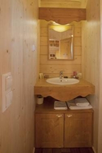 Image hebergement insolite CABANE DE SAM AVEC SPA PRIVATIF