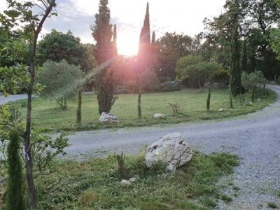 Image hebergement insolite ROULOTTE GITE DOMAINE SAINT CERICE SUD ARDÈCHE