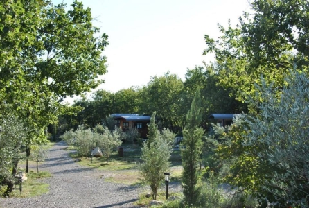 Image hebergement insolite ROULOTTE GITE DOMAINE SAINT CERICE SUD ARDÈCHE