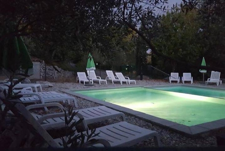 Image hebergement insolite TIPI LODGE AVEC SPA PRIVATIF EN ACCÈS ILLIMITÉ